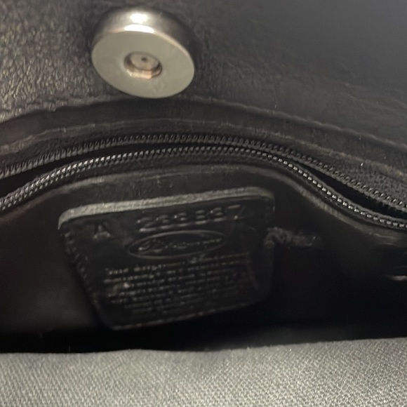 Handbag - Picture 2 of 4